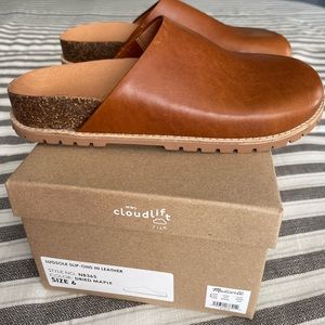 Madewell Slip on Leather clog 6